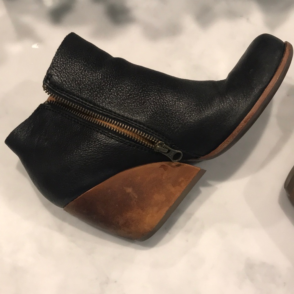 KORK-EASE 9 black leather booties